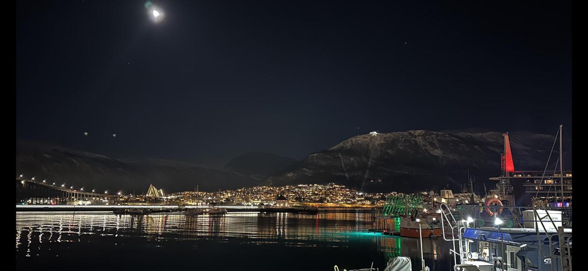 Thenorthernexplorer Penthouse Tromso Bagian luar foto